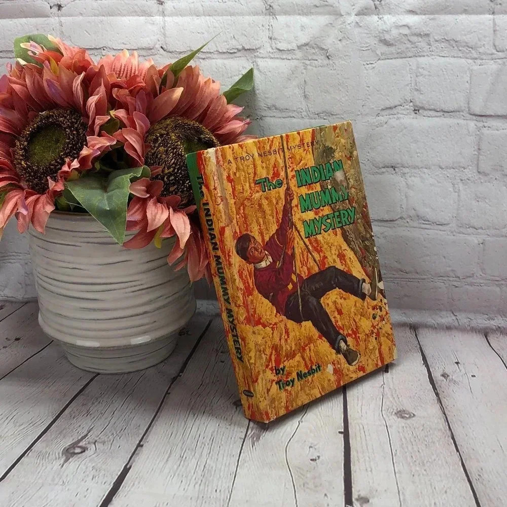 VINTAGE 1964 THE INDIAN MUMMY MYSTERY book